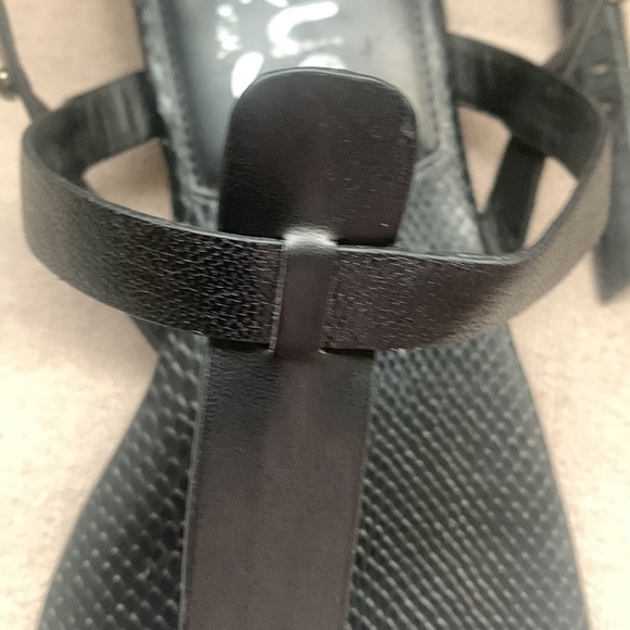 Circus by Sam Edelman "Gavin" Leather T-Strap Studded Sandal Black Size 9.5 - Picture 9 of 16